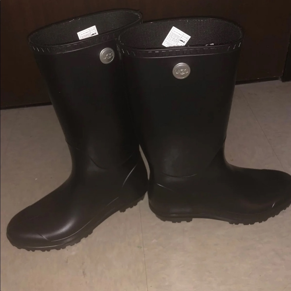 Ugg rain boots